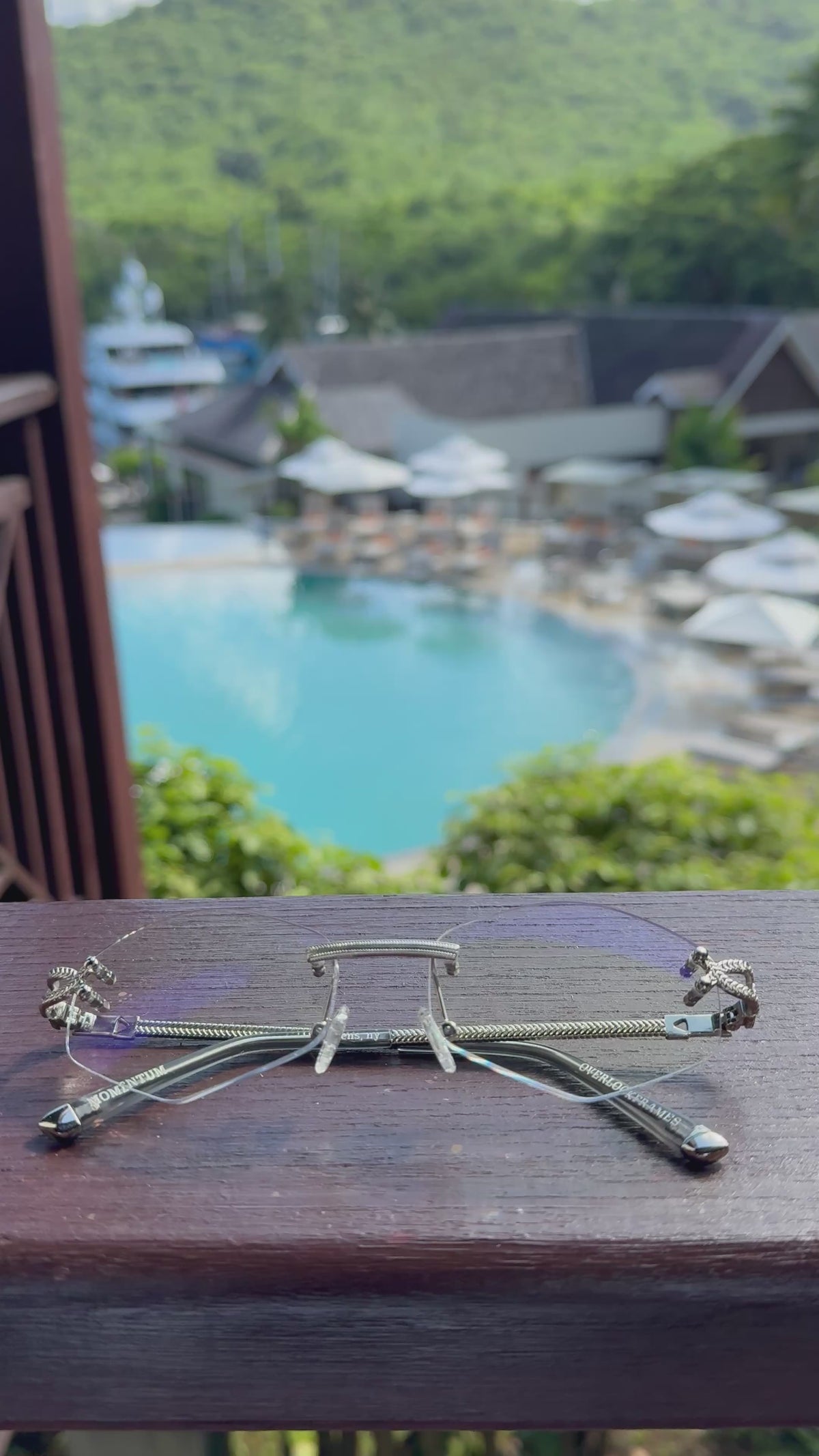 Rhombus Momentum/ white gold (clear lens w Blue light protection)